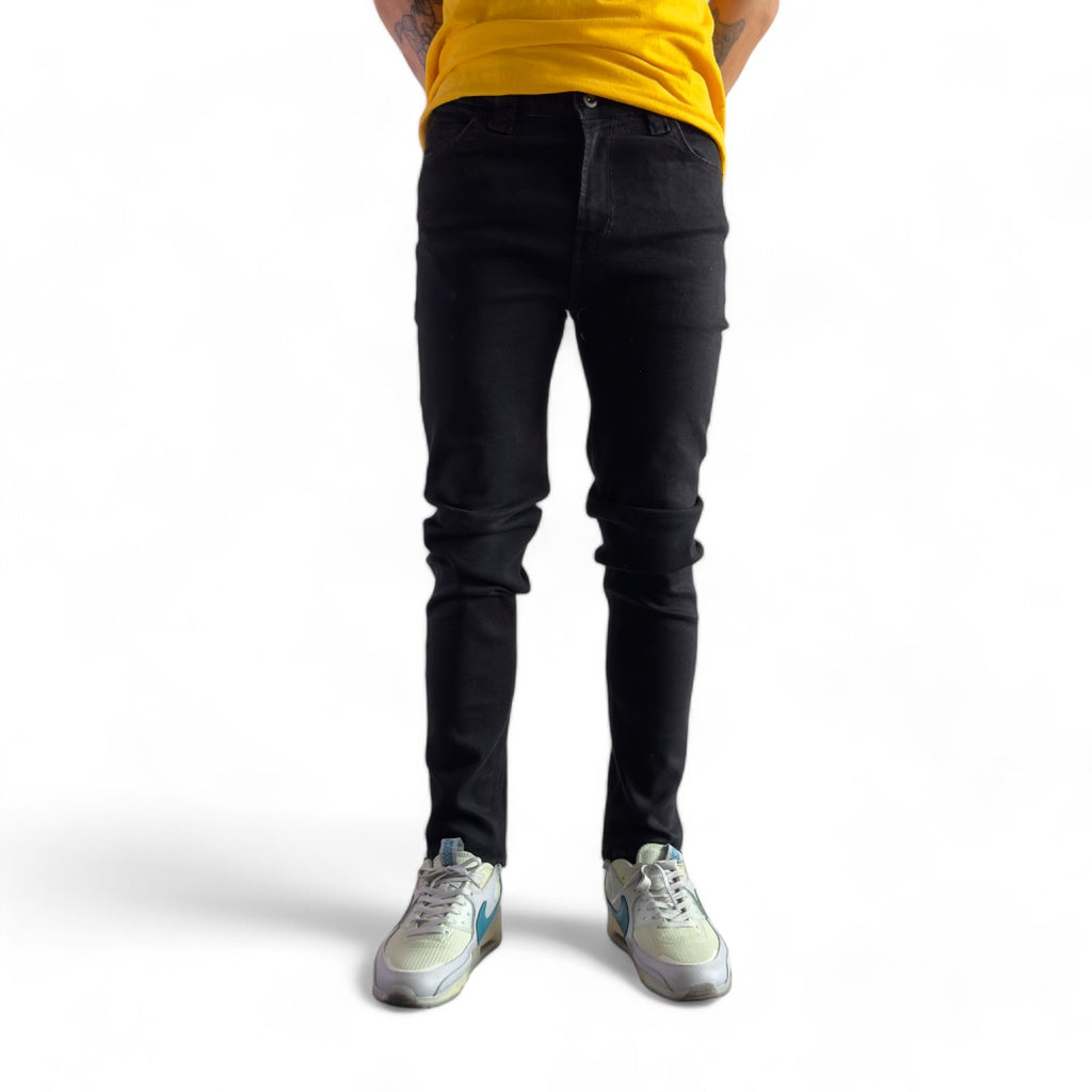 T o k o m a c h i  Skinny Jeans Black Hole